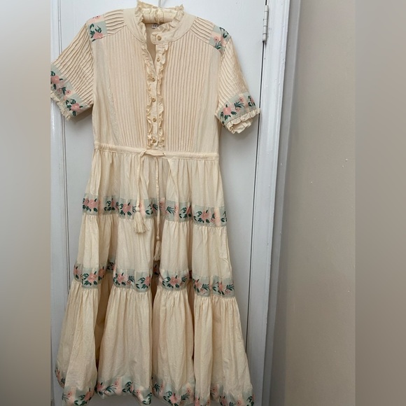 Ivy City Co Holland Capri Dress Cream Floral Ribbon Detail Tiered - Picture 3 of 12